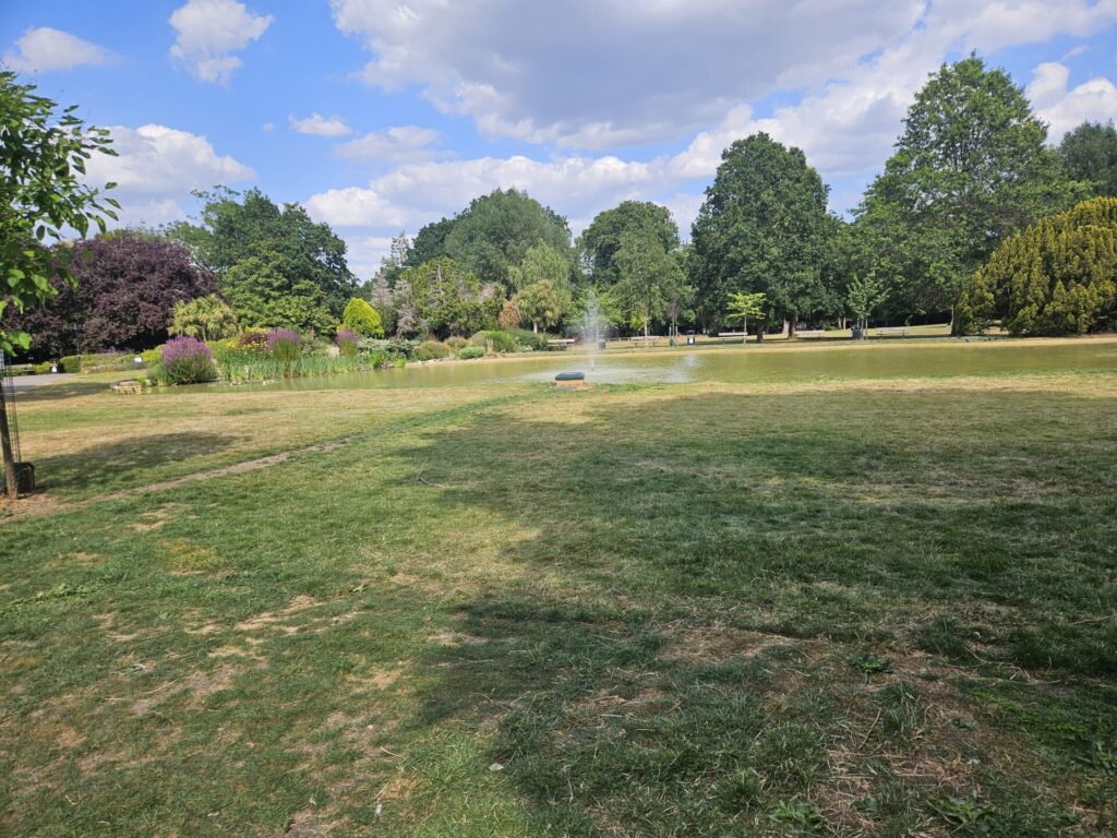 Pinner memorial park